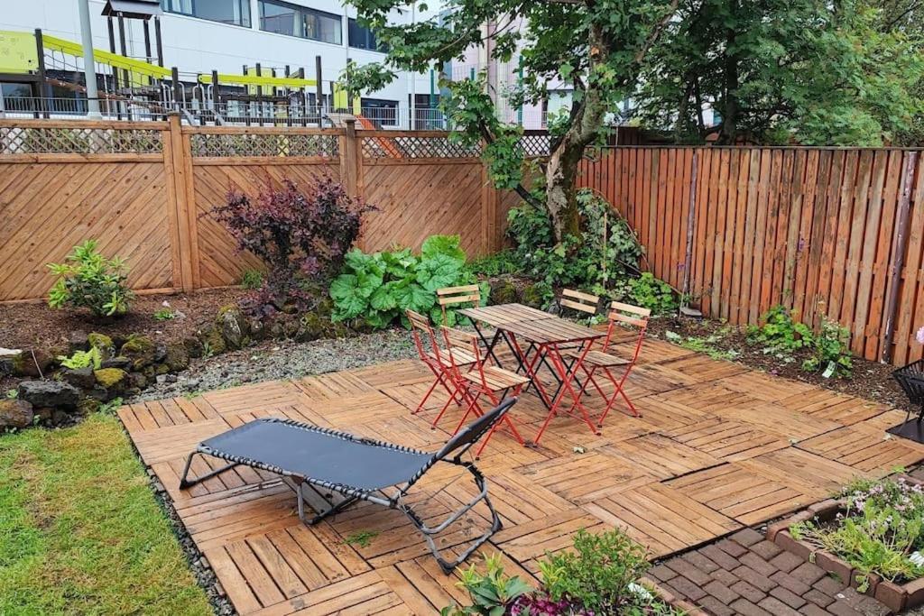 Icelandic Art Garden Villa W. Parking In Centre City Reykjavík Eksteriør billede